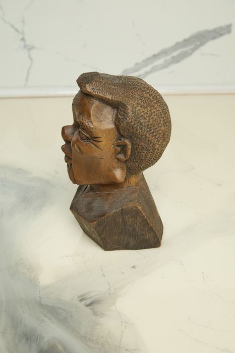 Other angle of this piece